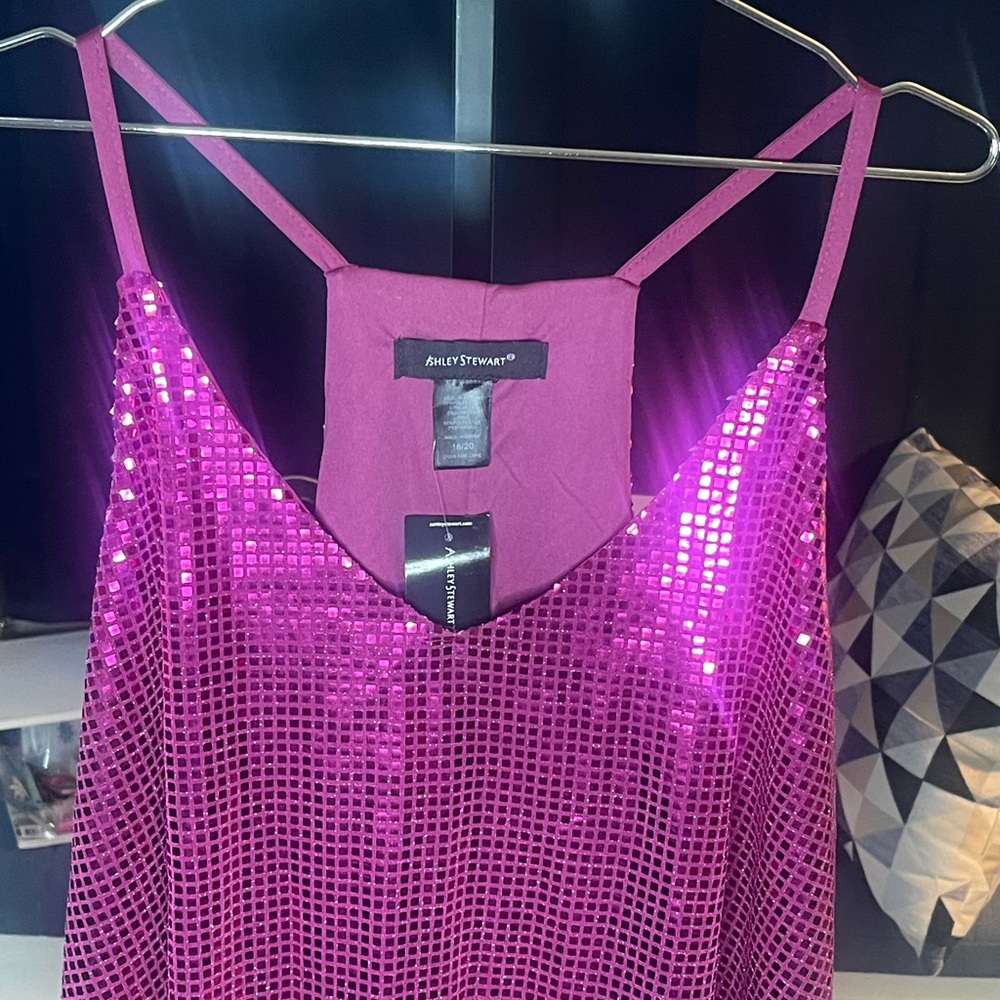 #514-Ashley Stewart Sequin Fuchsia Top. Brand New. - Picture 2 of 12
